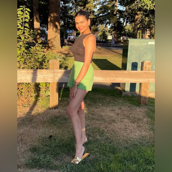 Green Zara shorts. Worn just once - Picture 2 of 2